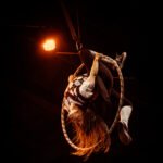 Numéro de cirque dans le spectacle Au tableau !