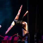 Artiste en équilibre dans le spectacle Succès de la Compagnie Authentik